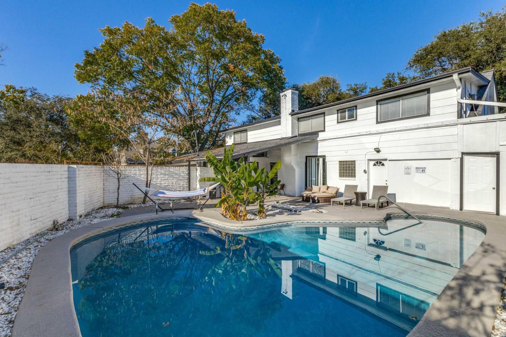 Stunning 5Br 2Ba Holiday Home With Private Pool And Cinema Dallas Dış mekan fotoğraf